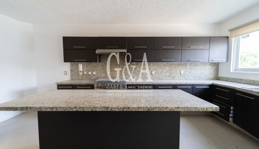 CASA EN VENTA EN PALMA REAL