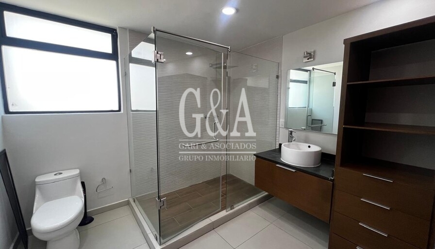 ¡Casa en RENTA en Coto Madeiras 1! FRACCIONAMIENTO VALLE IMPERIAL