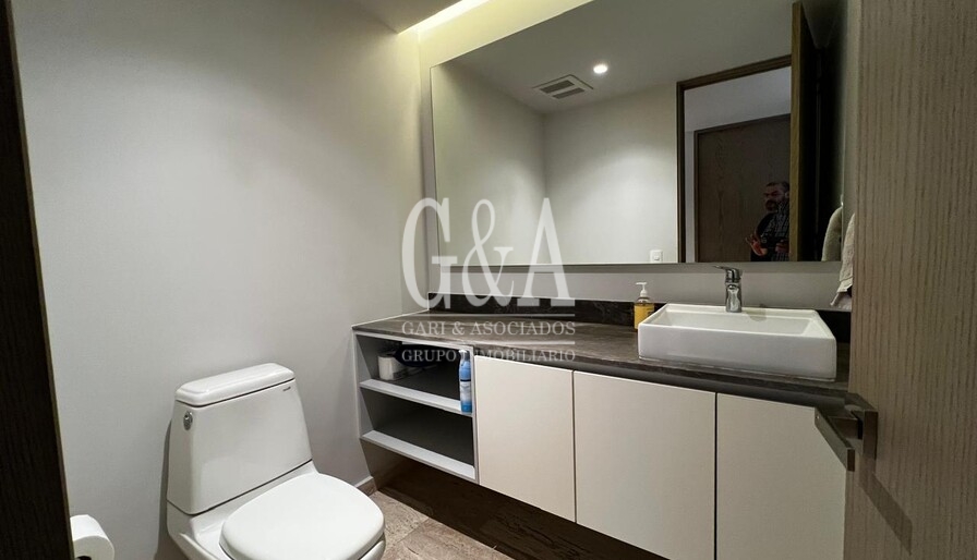DEPARTAMENTO EN VENTA TORRE EMILE, ZONA REAL.