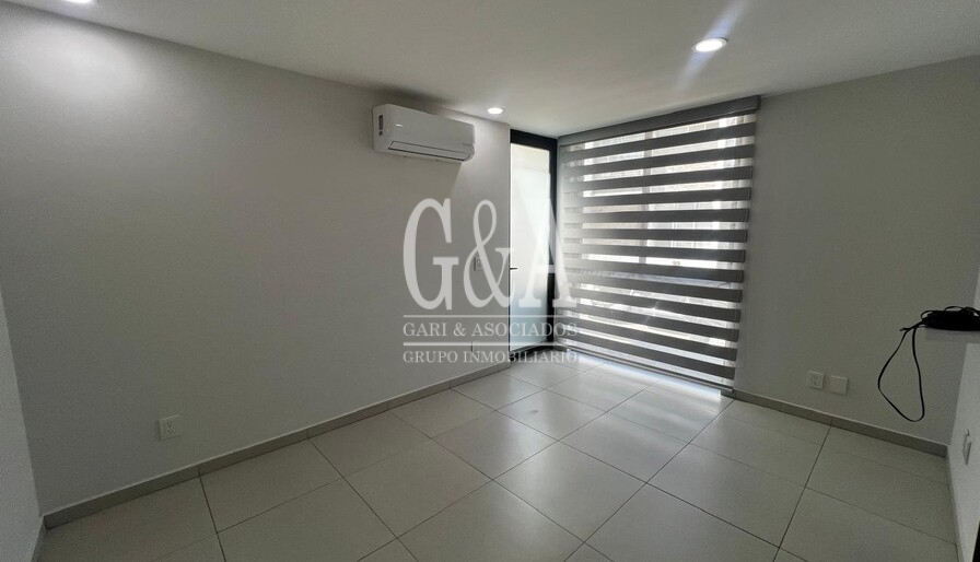 ¡Casa en RENTA en Coto Madeiras 1! FRACCIONAMIENTO VALLE IMPERIAL