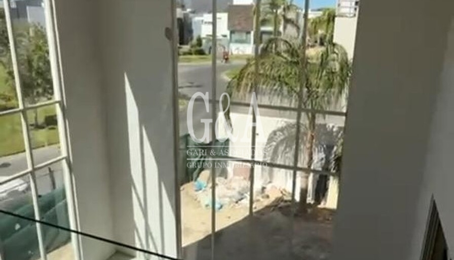 EXCELENTE PROPIEDAD EN PRE-VENTA EN EL FRACCIONAMIENTO VILLA VERONA
