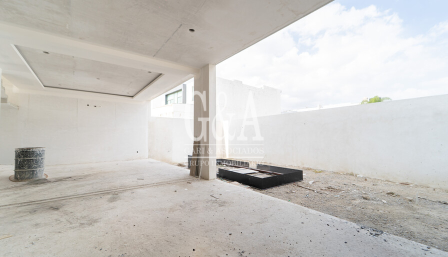 CASA EN RENTA EN VILLA VERONA