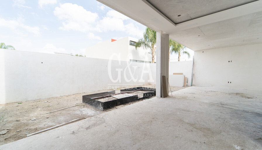 CASA EN RENTA EN VILLA VERONA