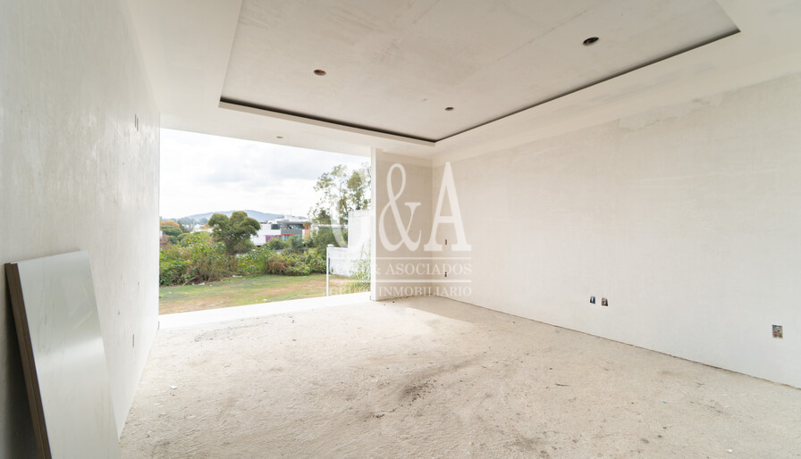 CASA EN RENTA EN VILLA VERONA