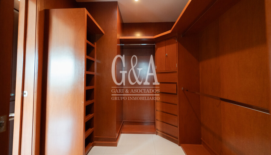 CASA EN VENTA VALLE REAL