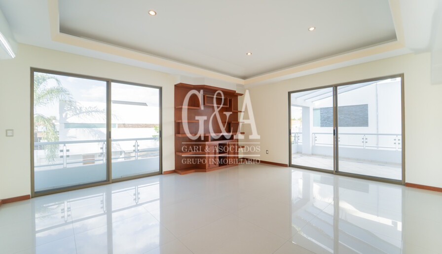 CASA EN VENTA VALLE REAL