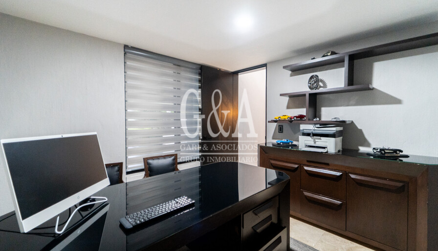 CASA EN VENTA AMUEBLADA EN VALLE REAL