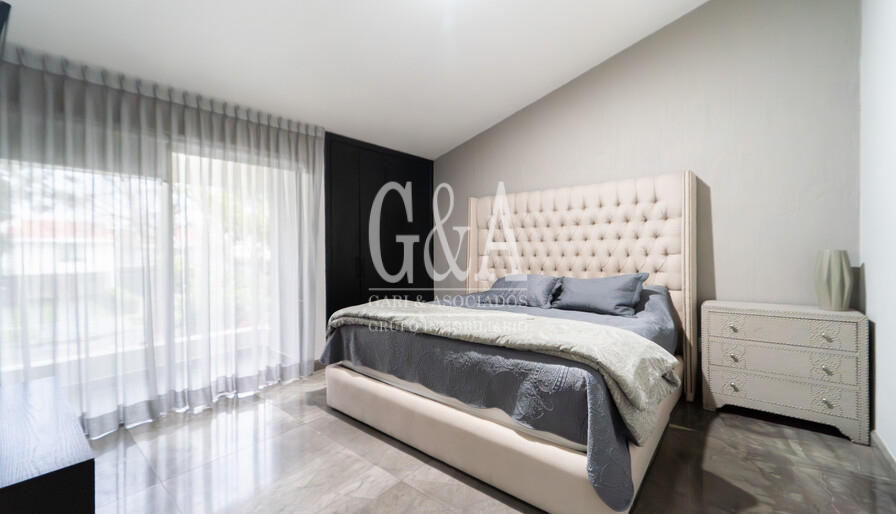 CASA EN VENTA AMUEBLADA EN VALLE REAL