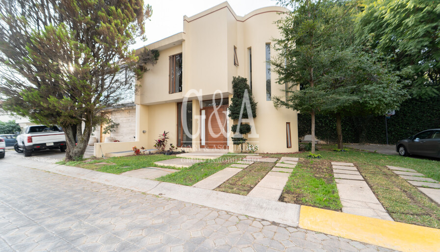 CASA EN RENTA EN JARDIN REAL