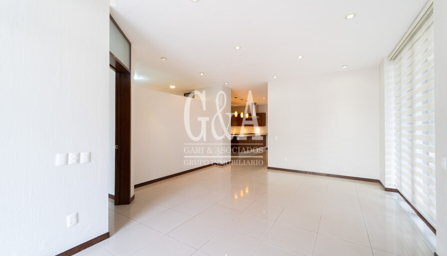 CASA EN RENTA EN JARDIN REAL