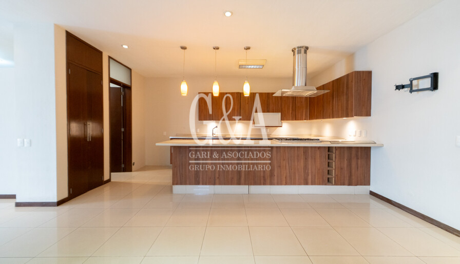 CASA EN RENTA EN JARDIN REAL