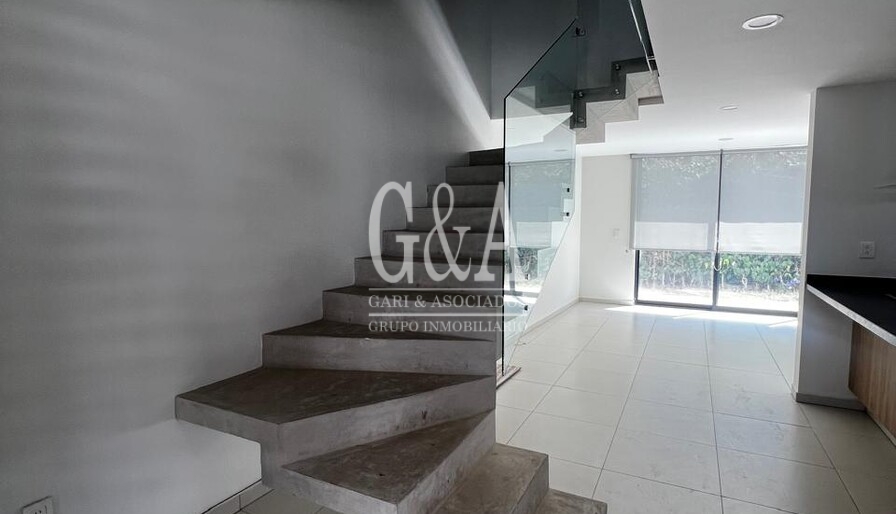 ¡Casa en RENTA en Coto Madeiras 1! FRACCIONAMIENTO VALLE IMPERIAL