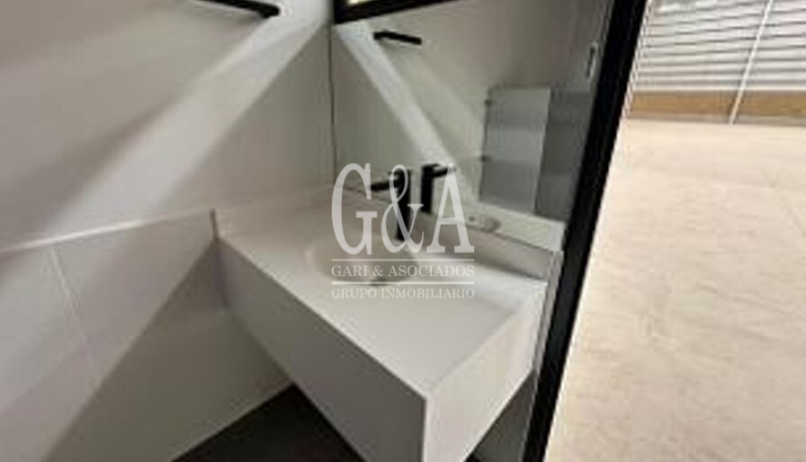 EXCELENTE BODEGA EN VENTA EN PARQUE INDUSTRIAL AXIS