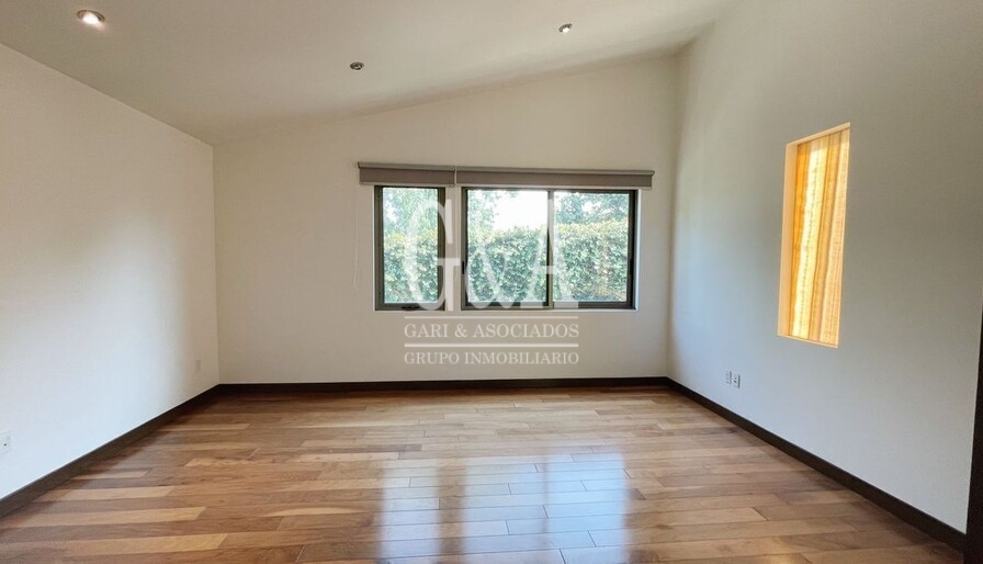 INCREIBLE CASA DE LUJO EN VALLE REAL