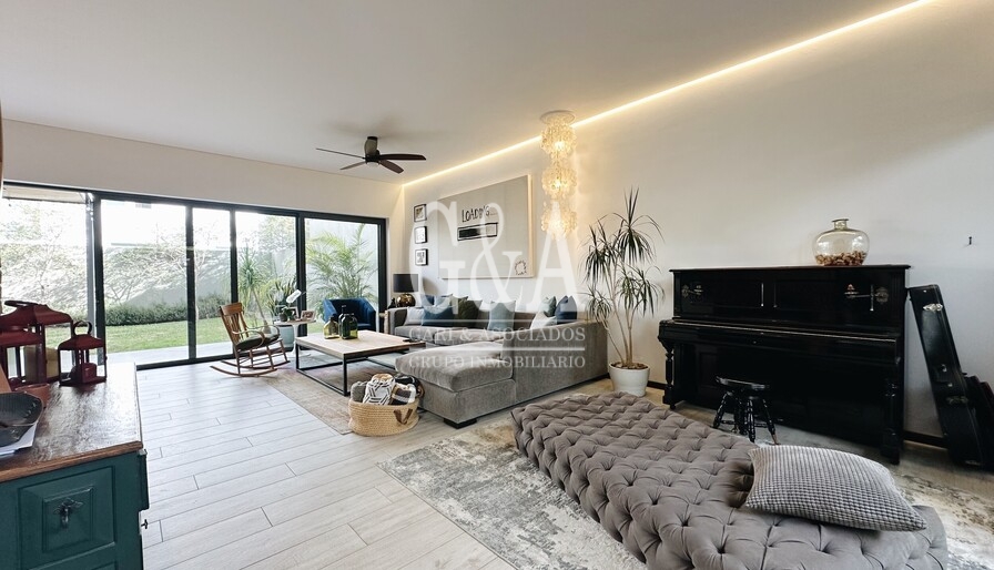 HERMOSA CASA EN OLIVOS RESIDENCIAL