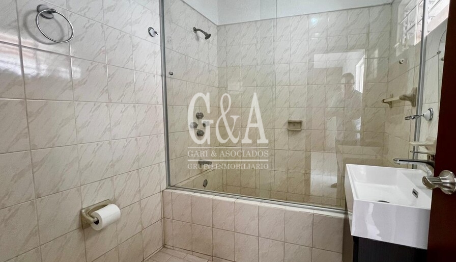CASA EN VENTA EN ARCOS DE GUADALUPE