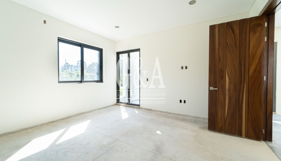 CASA EN VENTA EN VALLE REAL