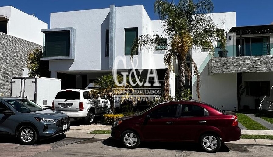 CASA EN VENTA EN OLIVOS RESIDENCIAL