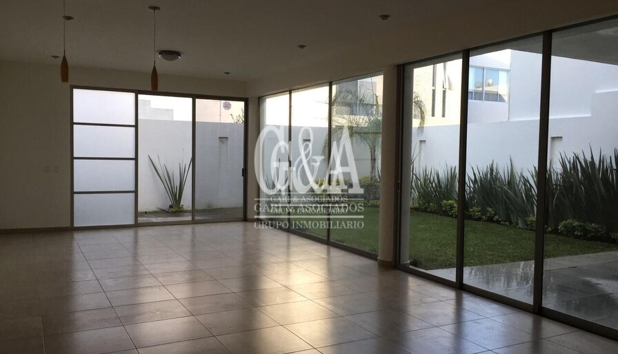CASA EN VENTA EN OLIVOS RESIDENCIAL