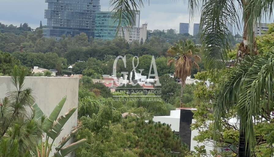 Impresionante casa en obra gris en Villa Coral