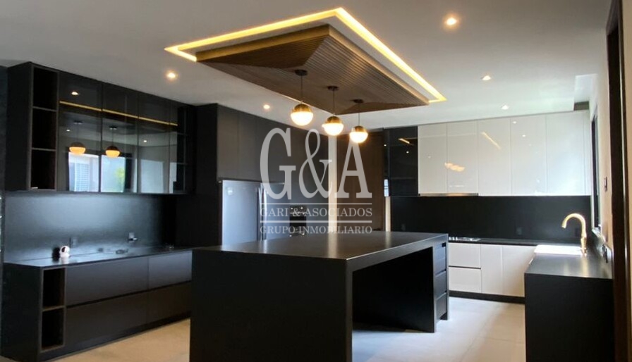 CASAEN VENTA EN OLIVOS
