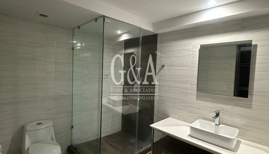 DEPTO. EN RENTA TORRE SCALA 54