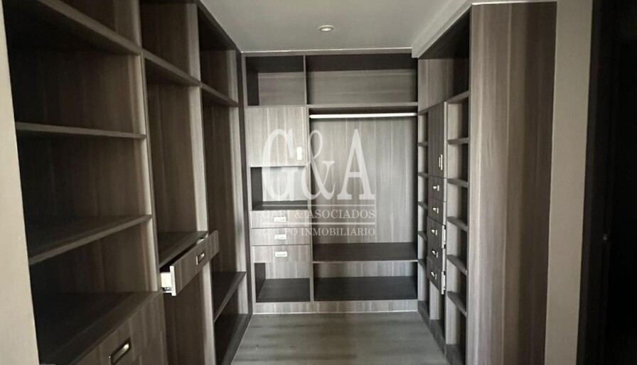 DEPTO. EN RENTA TORRE SCALA 54