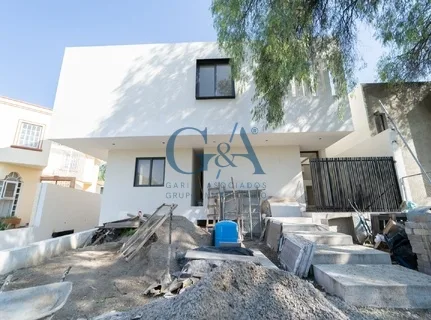 VENTA DE CASA EN VALLE REAL