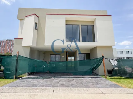 CASA EN VENTA CERCA DEL PARQUE METROPOLITANO