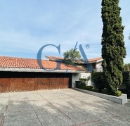 RESIDENCIA EN RENTA EN COLINAS DE SAN JAVIER.