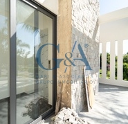 CASA EN VENTA EN VALLE REAL SOBRE AVENIDA