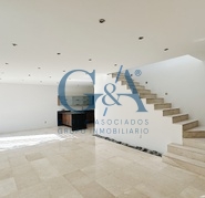 SANTILLANA FRENTE A PARQUE