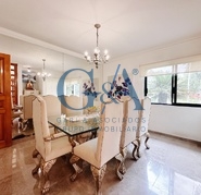 CASA EN VALLE REAL FRENTE APARQUE