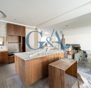 CASA EN VENTA EN VALLE REAL SOBRE AVENIDA