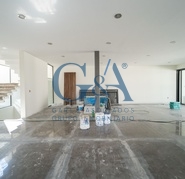 CASA EN VENTA EN VALLE REAL SOBRE AVENIDA