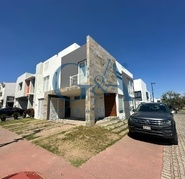 CASA EN COTO 9 SOLARES ESTILO MODERNA