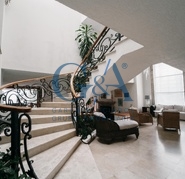 RESIDENCIA EN VENTA, EN ESQUINA VALLE REAL