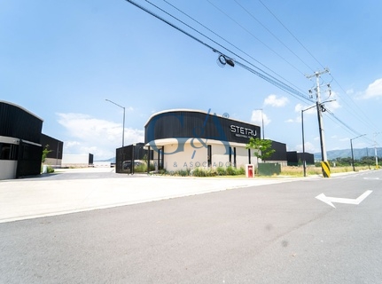 BODEGA EN RENTA STRETU