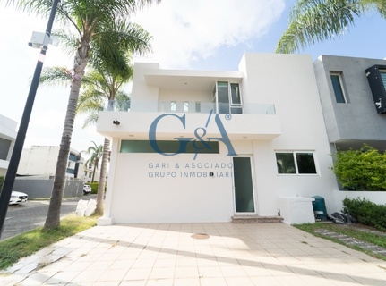 CASA EN VENTA EN PALMA REAL