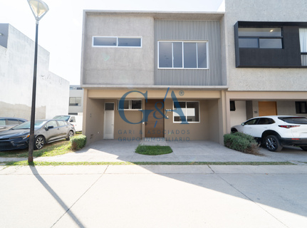 CASA EN VENTA SOLARES, SANTILLANA RESIDENCIAL