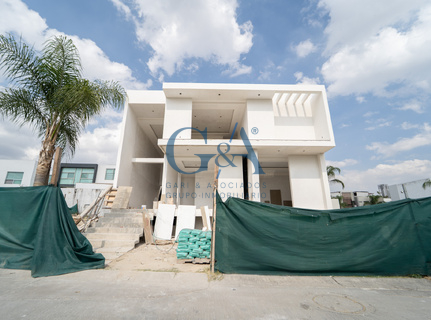 CASA EN RENTA EN VILLA VERONA