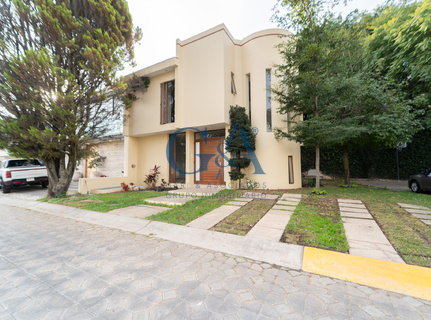 CASA EN RENTA EN JARDIN REAL