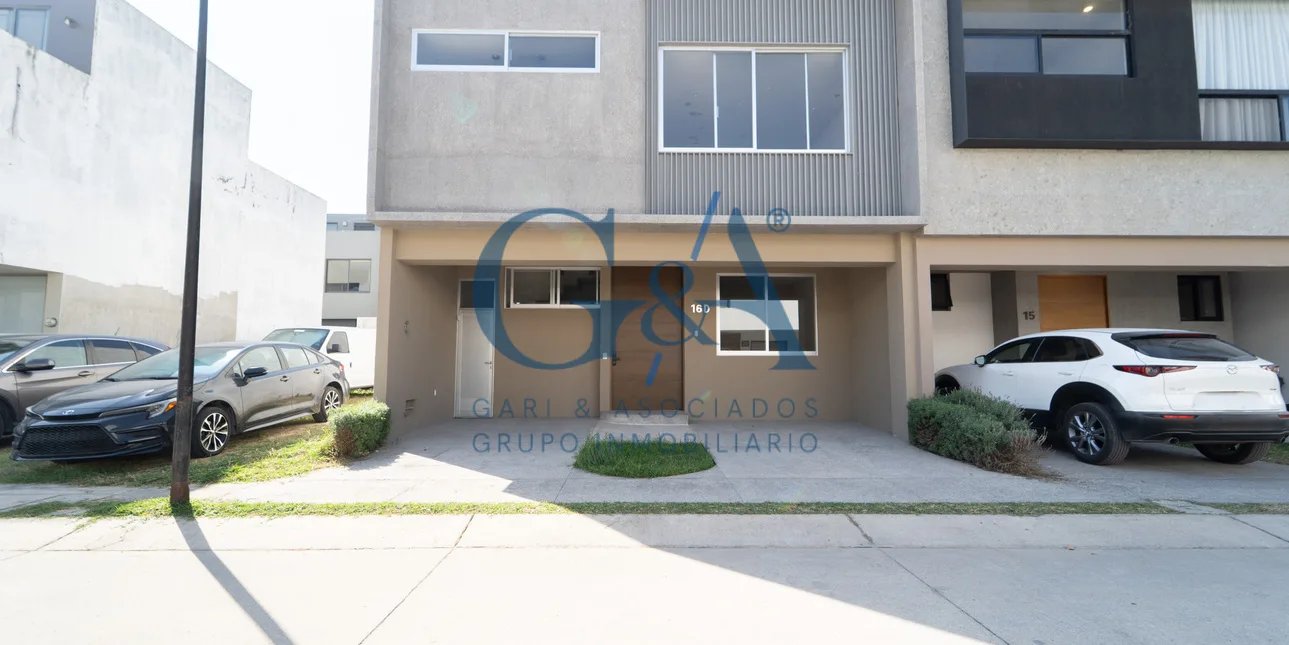 CASA EN VENTA SOLARES, SANTILLANA RESIDENCIAL