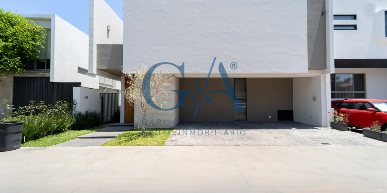 CASA EN RENTA SOLARES COTO 3