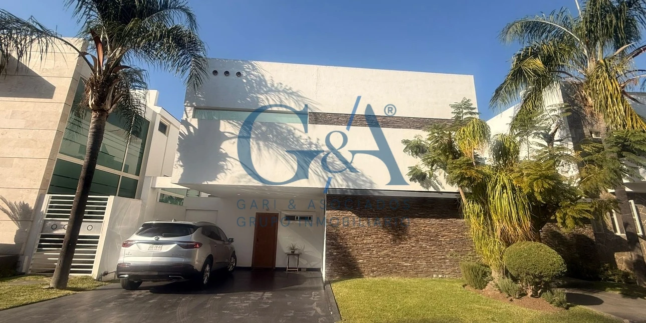 CASA EN VENTA VALLE REAL