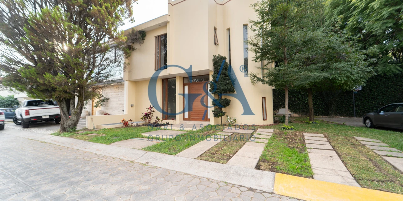 CASA EN RENTA EN JARDIN REAL